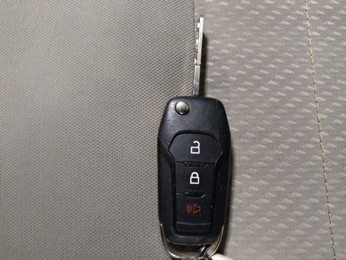 Used 2021 Ford EcoSport S FWD image 32