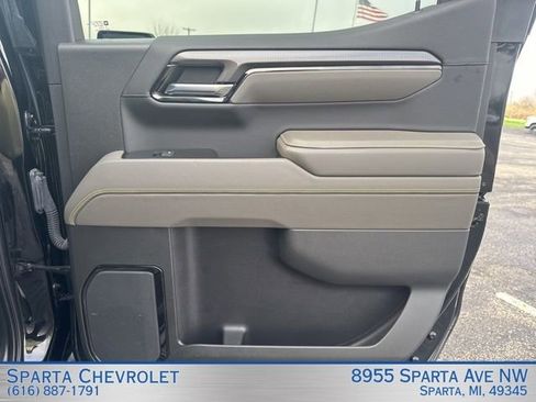Used 2023 Chevrolet Silverado 1500 ZR2 w/ Technology Package image 29