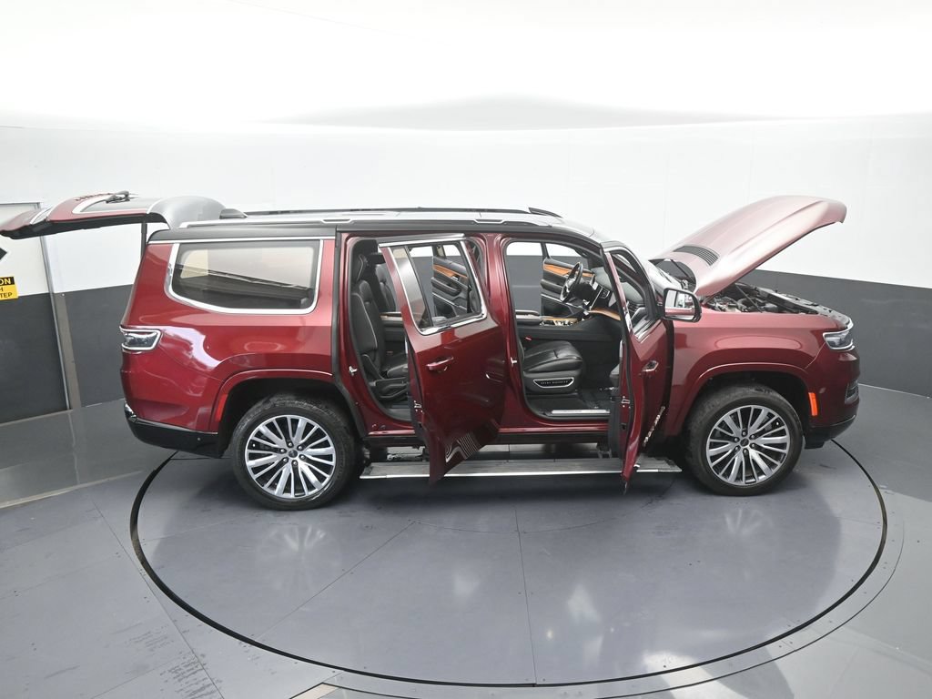 Used 2022 Jeep Grand Wagoneer Series III AWD/4WD image 81