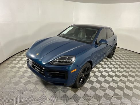 Used 2025 Porsche Cayenne S image 10