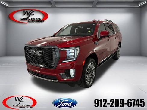 Used 2023 GMC Yukon XL Denali Ultimate AWD/4WD image 1