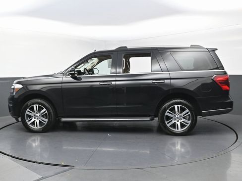 Used 2023 Ford Expedition Limited image 8