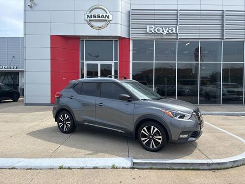 Used 2020 Nissan Kicks SR w/ Exterior Package FWD image 1
