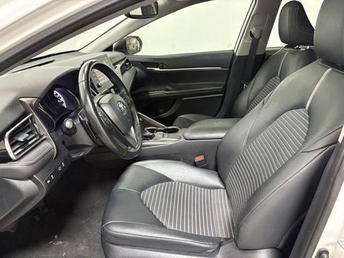 Used 2023 Toyota Camry SE image 13