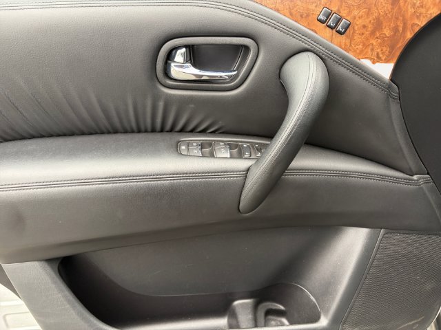 Used 2023 Nissan Armada SL w/ Captain's Chairs Package AWD/4WD image 10