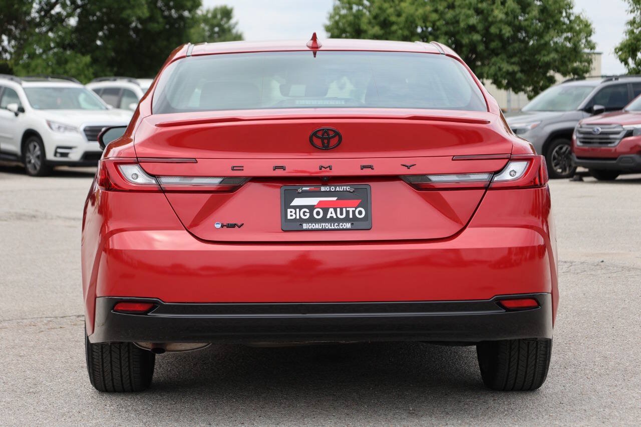 Used 2025 Toyota Camry XLE FWD image 10