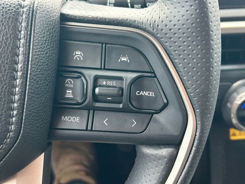 Certified 2025 Toyota 4Runner Limited AWD/4WD image 41