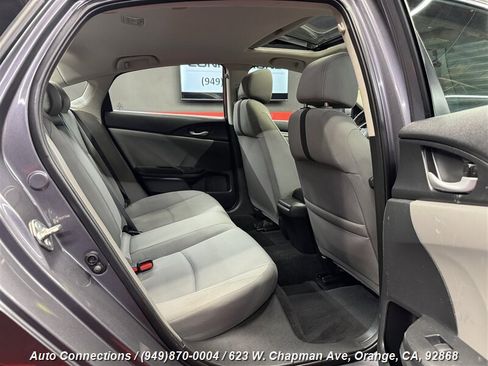 Used 2018 Honda Civic EX image 8