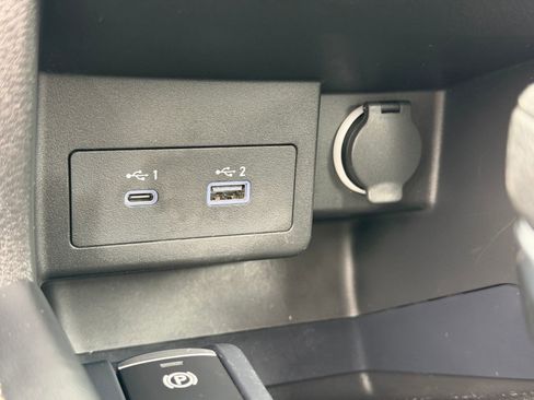 Used 2023 Nissan Kicks SR w/ SR Premium Package image 25