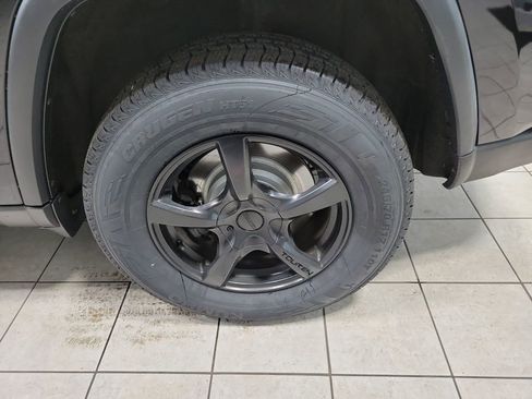 Used 2014 Jeep Grand Cherokee Laredo w/ Quick Order Package 23E image 42