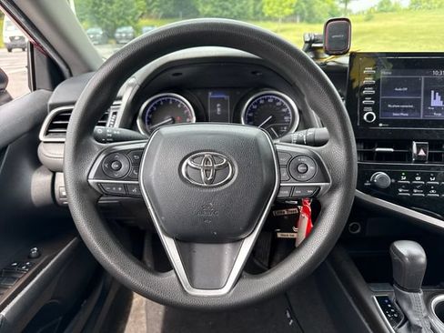 Used 2021 Toyota Camry LE FWD image 14