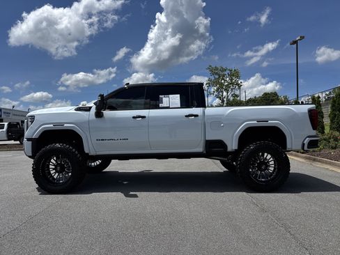 Used 2026 GMC Sierra 2500 Denali Ultimate w/ Max Trailering Package AWD/4WD image 7