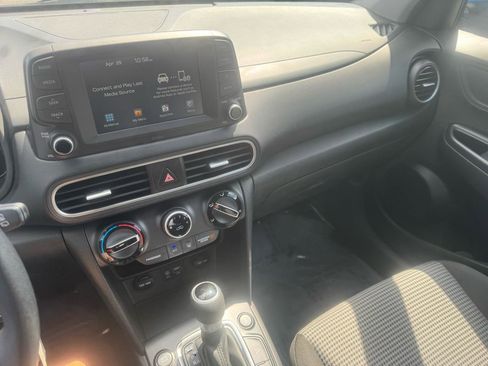 Used 2018 Hyundai Kona SE AWD/4WD image 41