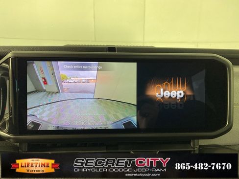 New 2025 Jeep Gladiator Sport image 21