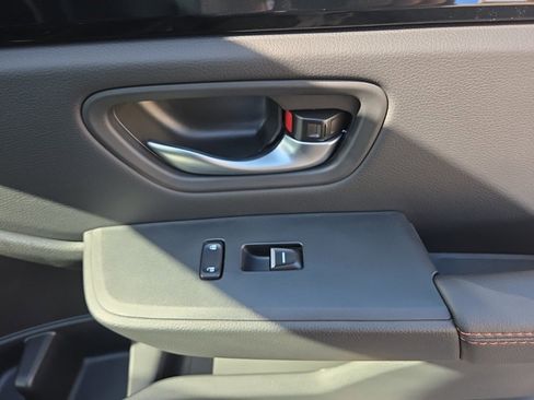 New 2025 Honda Pilot TrailSport image 17