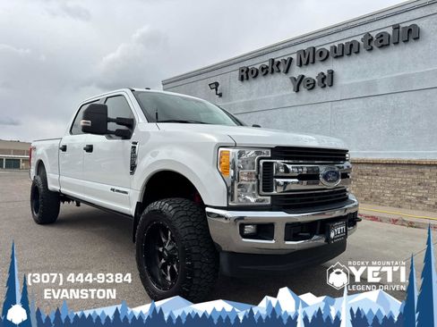 Used 2017 Ford F250 XLT w/ XLT Value Package image 1