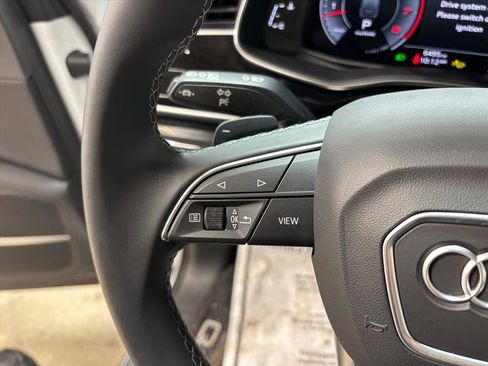 Used 2025 Audi Q7 3.0T Prestige image 19