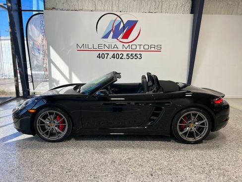 Used 2019 Porsche 718 Boxster S image 14