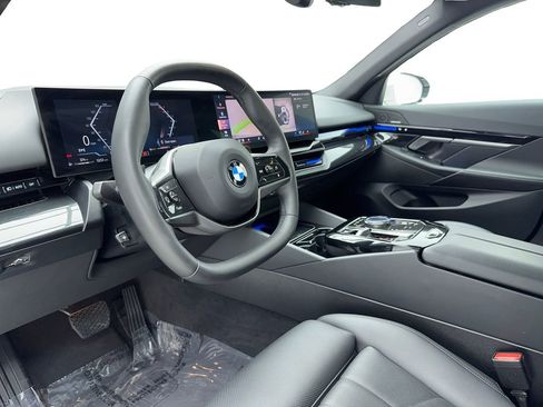 Used 2024 BMW 530i image 21