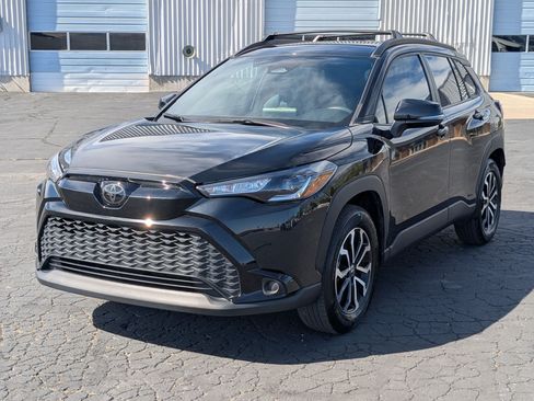Used 2023 Toyota Corolla Cross AWD Hybrid image 10
