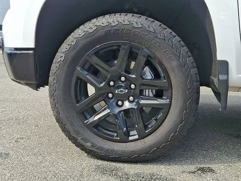 Used 2026 Chevrolet Silverado 1500 LT Trail Boss w/ Convenience Package II AWD/4WD image 8