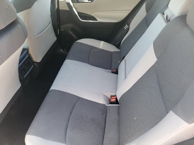 Used 2025 Toyota RAV4 XLE FWD image 22