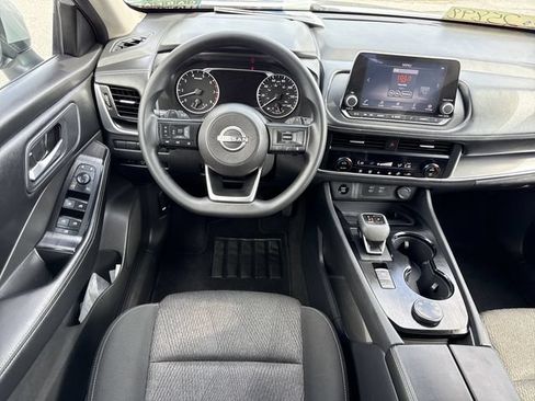 Used 2024 Nissan Rogue SV AWD/4WD image 12