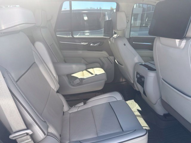 Used 2023 GMC Yukon Denali w/ Denali Reserve Package AWD/4WD image 25