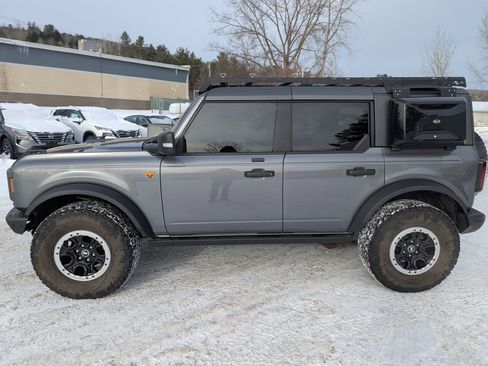 Used 2021 Ford Bronco Badlands image 4