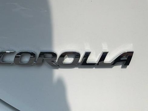 Used 2018 Toyota Corolla SE FWD image 13