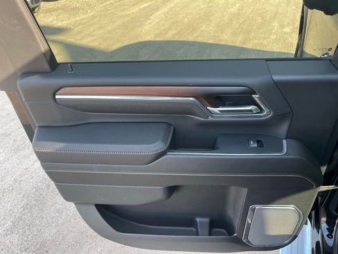 Used 2024 GMC Sierra 2500 Denali w/ Denali Reserve Package image 27