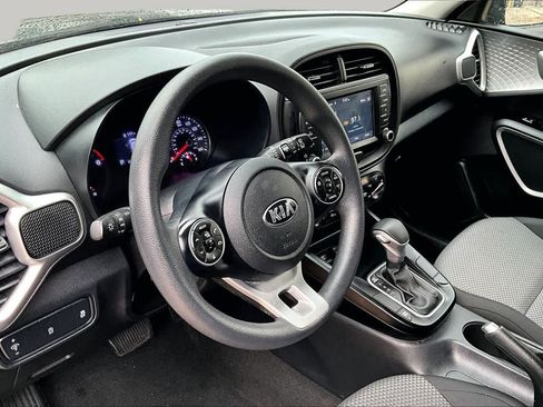 Used 2020 Kia Soul LX FWD image 17