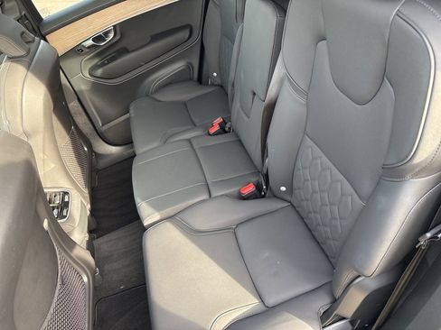 Certified 2025 Volvo XC90 B6 Plus image 37