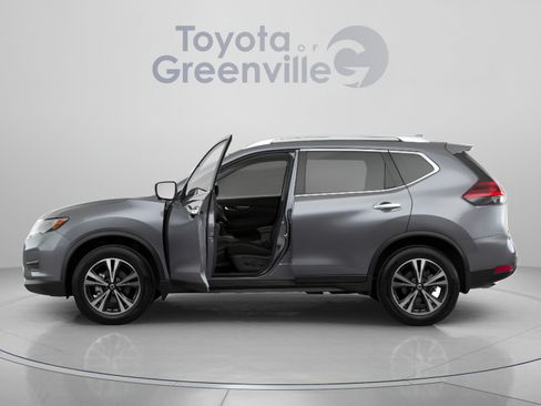 Used 2020 Nissan Rogue SV w/ Sun & Sound Touring Package AWD/4WD image 2