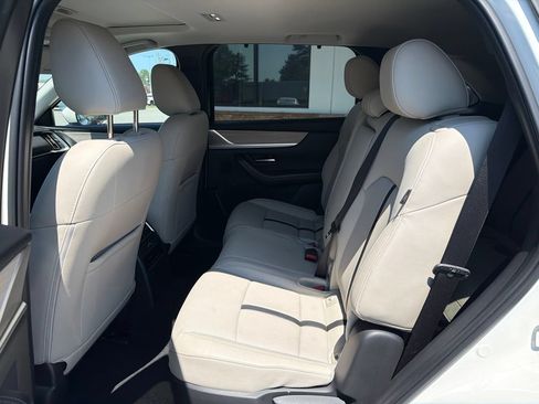 Used 2024 MAZDA CX-90 Plug-In Hybrid w/ Preferred AWD/4WD image 4