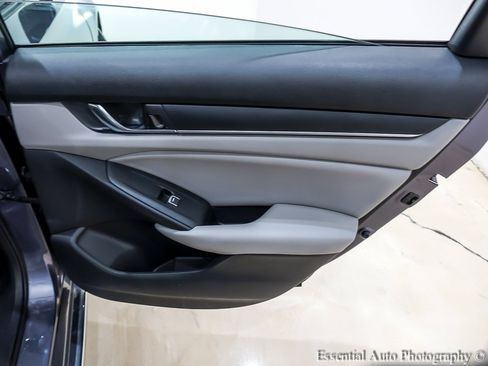 Used 2019 Honda Accord EX image 28