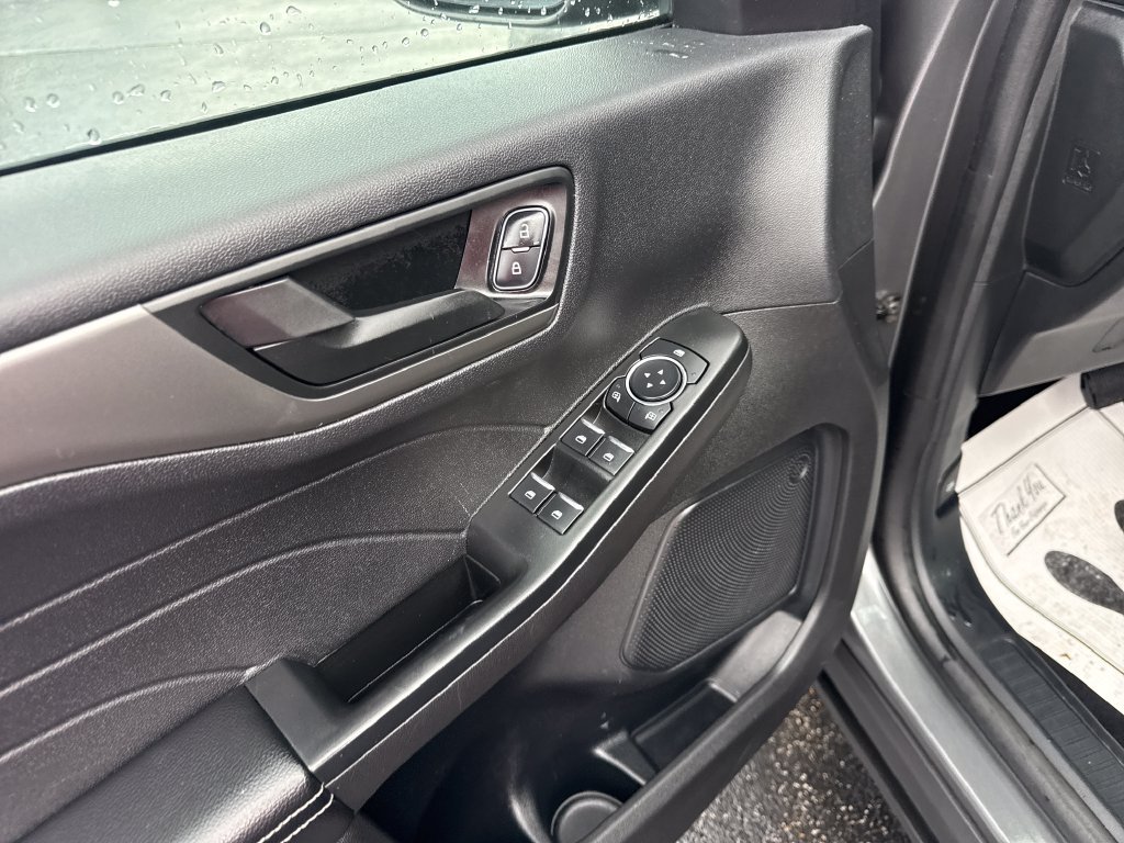 Used 2025 Ford Escape Active AWD/4WD image 26