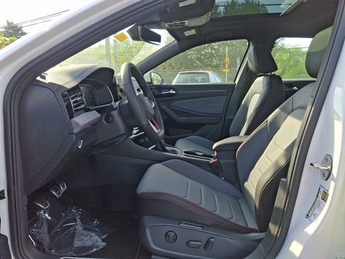 New 2026 Volkswagen Jetta GLI Autobahn FWD image 9