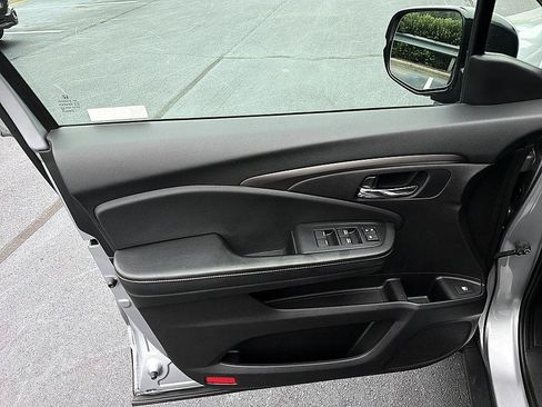 Used 2019 Honda Ridgeline Sport image 10