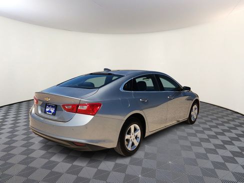 Used 2024 Chevrolet Malibu LT FWD image 4