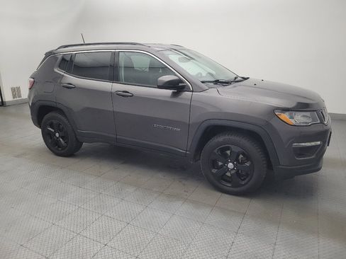 Used 2020 Jeep Compass Latitude AWD/4WD image 11