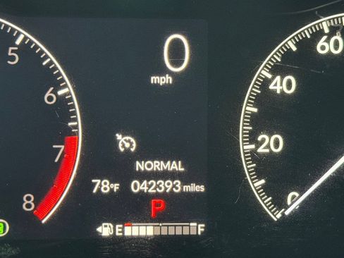 Used 2023 Honda HR-V LX image 10