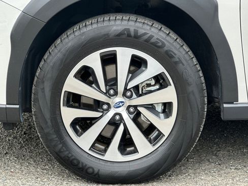 Used 2023 Subaru Outback Premium AWD/4WD image 34
