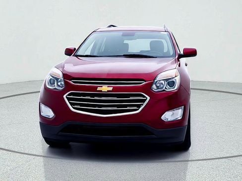 Used 2017 Chevrolet Equinox LT w/ Convenience Package image 2