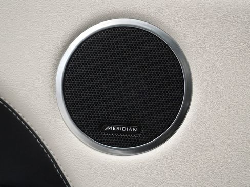 Used 2022 Land Rover Range Rover Sport HSE Silver Edition image 28