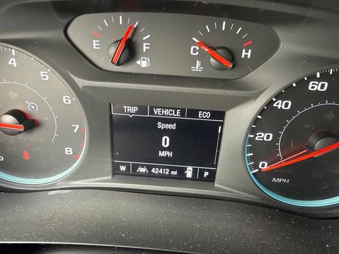 Used 2023 Chevrolet Traverse LT FWD image 7
