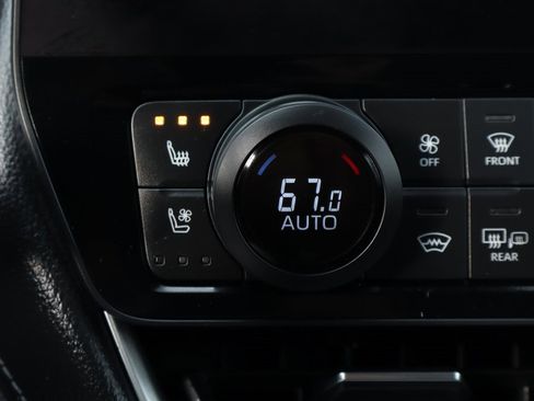 Used 2024 Toyota Grand Highlander Limited image 35