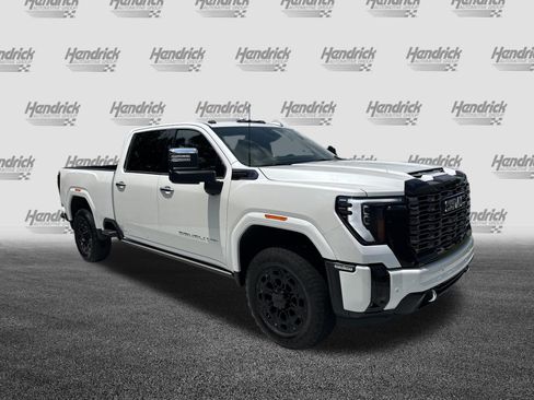 Used 2025 GMC Sierra 2500 Denali Ultimate AWD/4WD image 2