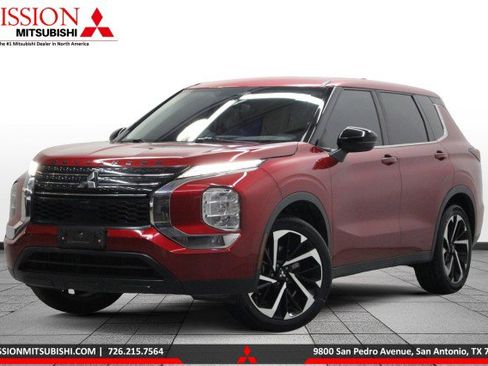 Used 2022 Mitsubishi Outlander ES image 1