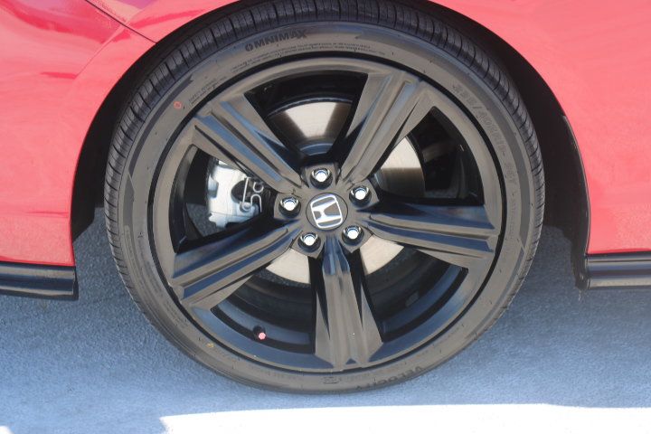 Used 2025 Honda Accord Sport image 9